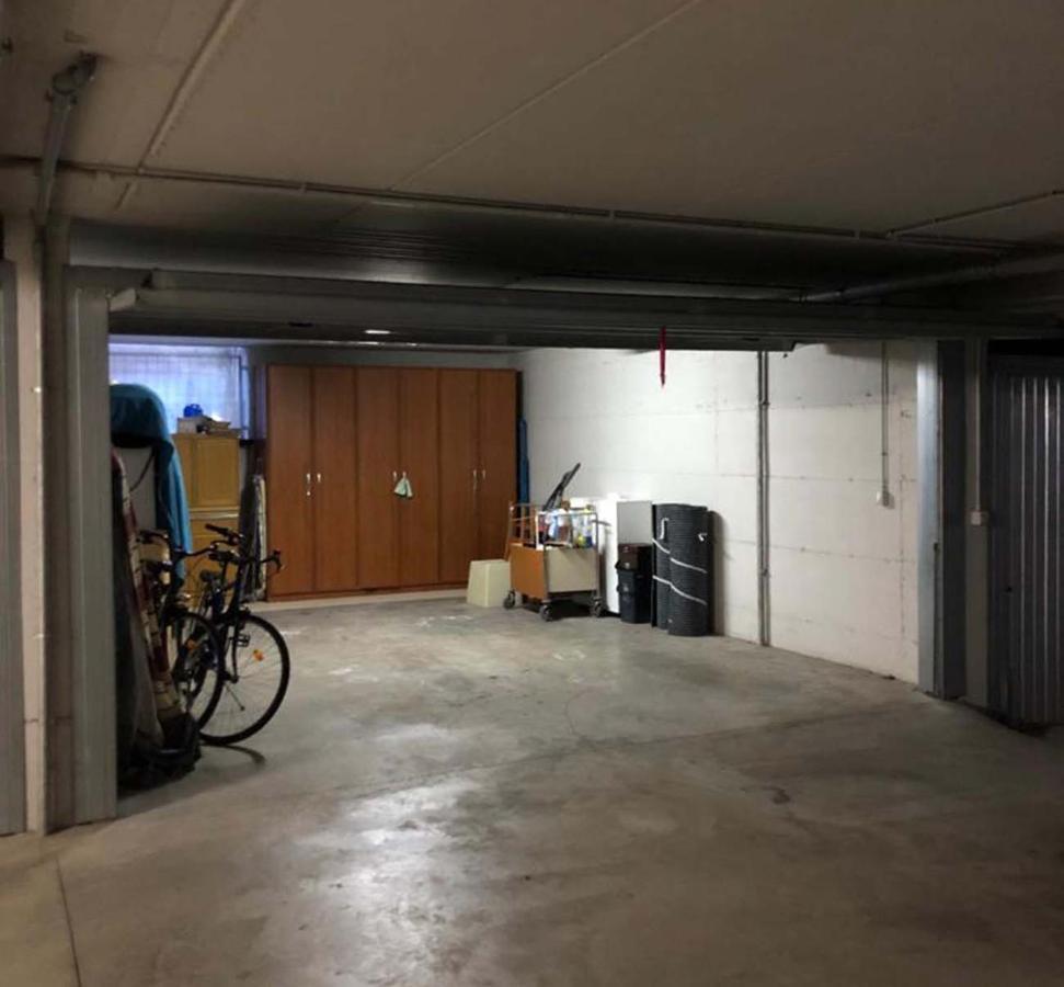 Luminoso Trilocale Con Piscina E Giardino Privato Apartment Desenzano del Garda Bagian luar foto